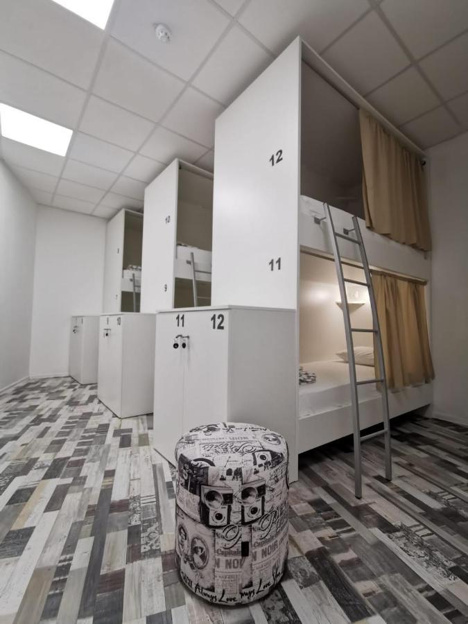 Hostel Book'N'Hook Stobreč Eksteriør billede