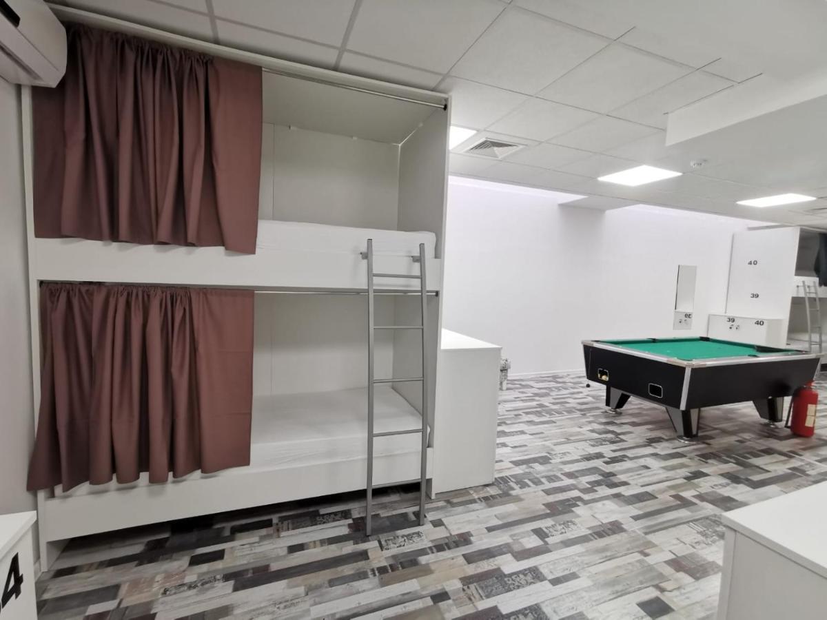 Hostel Book'N'Hook Stobreč Eksteriør billede